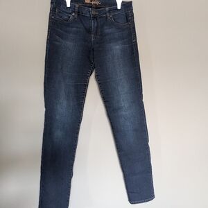 Kut from the Kloth size 6 Catherine boyfriend jeans in dark wash